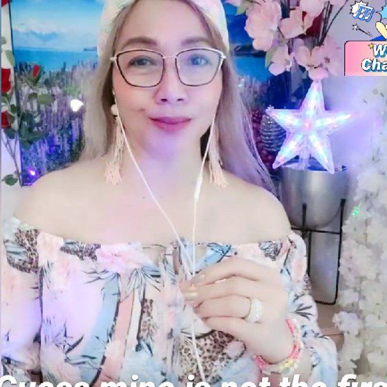 StarMaker: Bring out the singer in you!